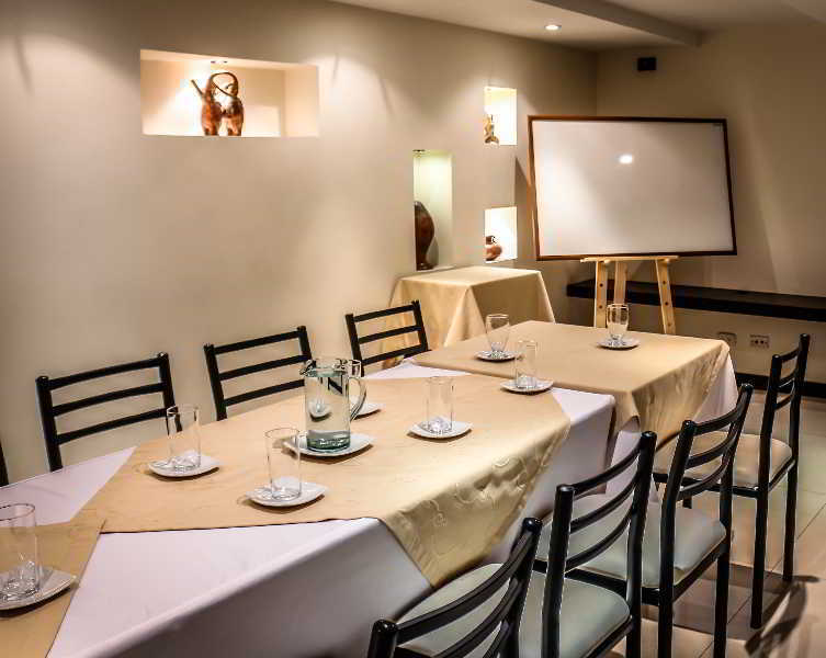 Confort 80 Zona Rosa 3*